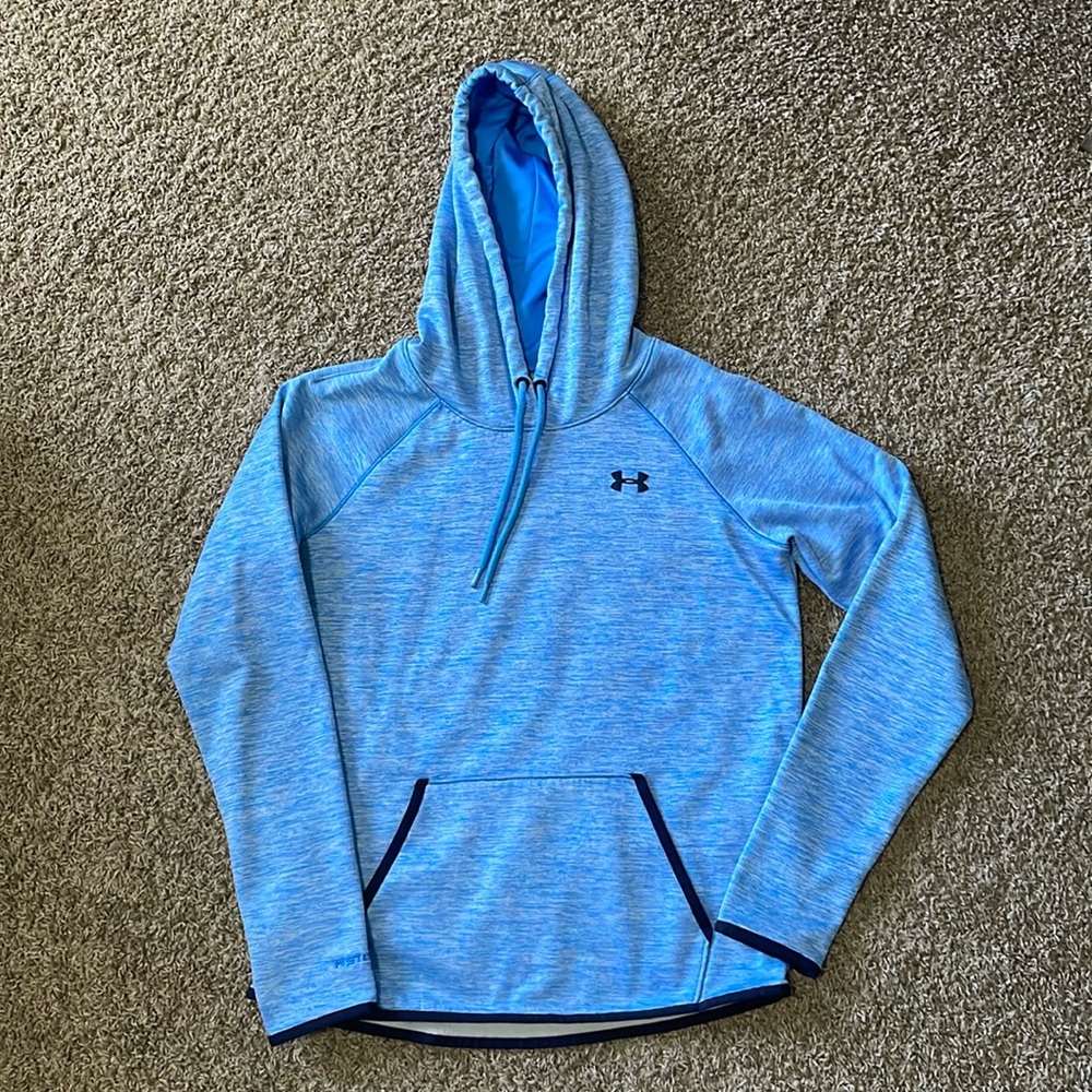 Women’s small Under Armour hoodie